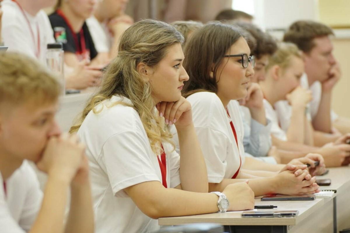 Стало известно, сколько студентов в Пскове считают необходимым совмещать работу и учебу