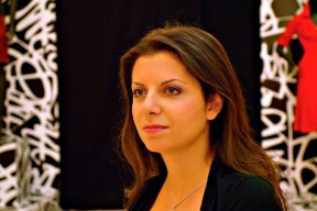 За вклад в духовные ценности Симоньян получила церковную награду от главы РПЦ