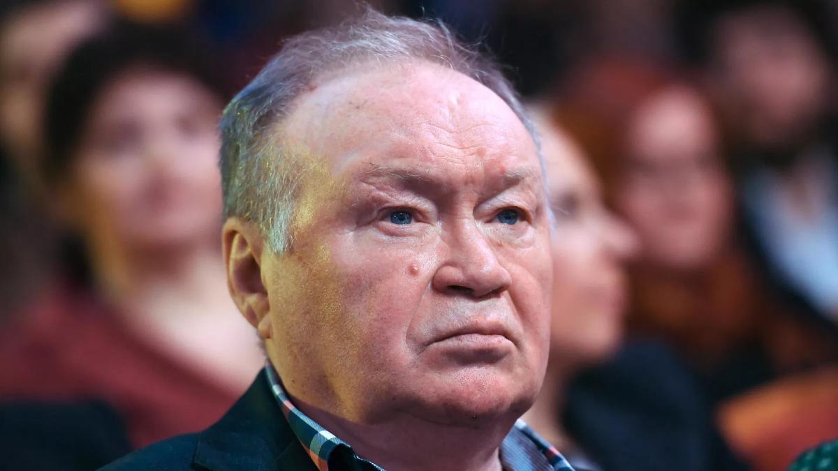 Два брака, потеря любимой и предательство сестры: Жизнь на грани «Мухомора» Юрия Кузнецова