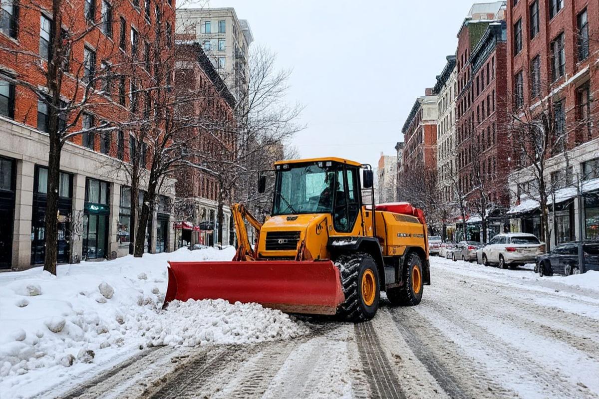 Цена скользкой дорожки: кто заплатит за плохую уборку снега?