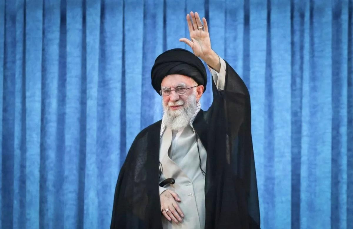 Али Хаменеи: история человека, прошедшего через репрессии и ставшего символом исламской революции