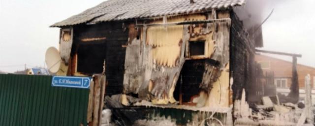 В Якутии при пожаре в частном доме погибла женщина и ее ребенок
