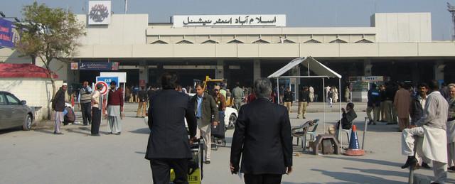 Пакистан продлил ограничения на полеты в своем воздушном пространстве