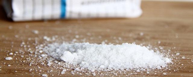 Врач Чистякова предупредила, что полный отказ от соли приведет к скорой смерти