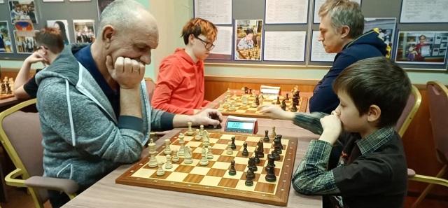 В Салехарде проходят окружные соревнования по шахматам