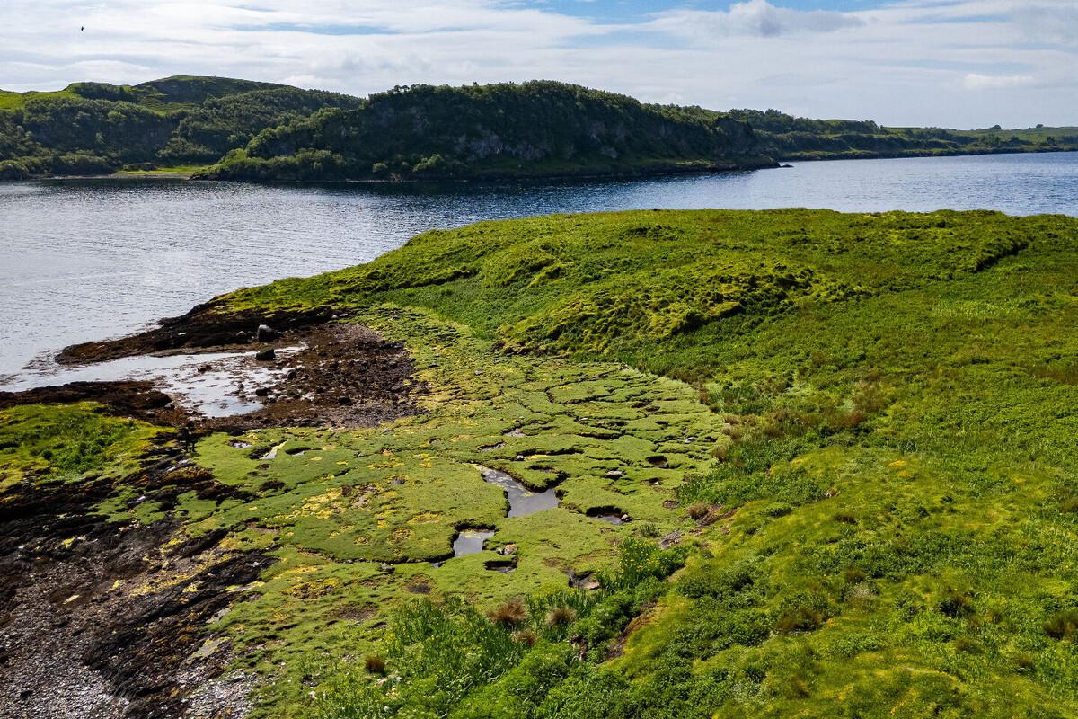 В Шотландии продается остров с тремя пляжами по цене лондонской квартиры