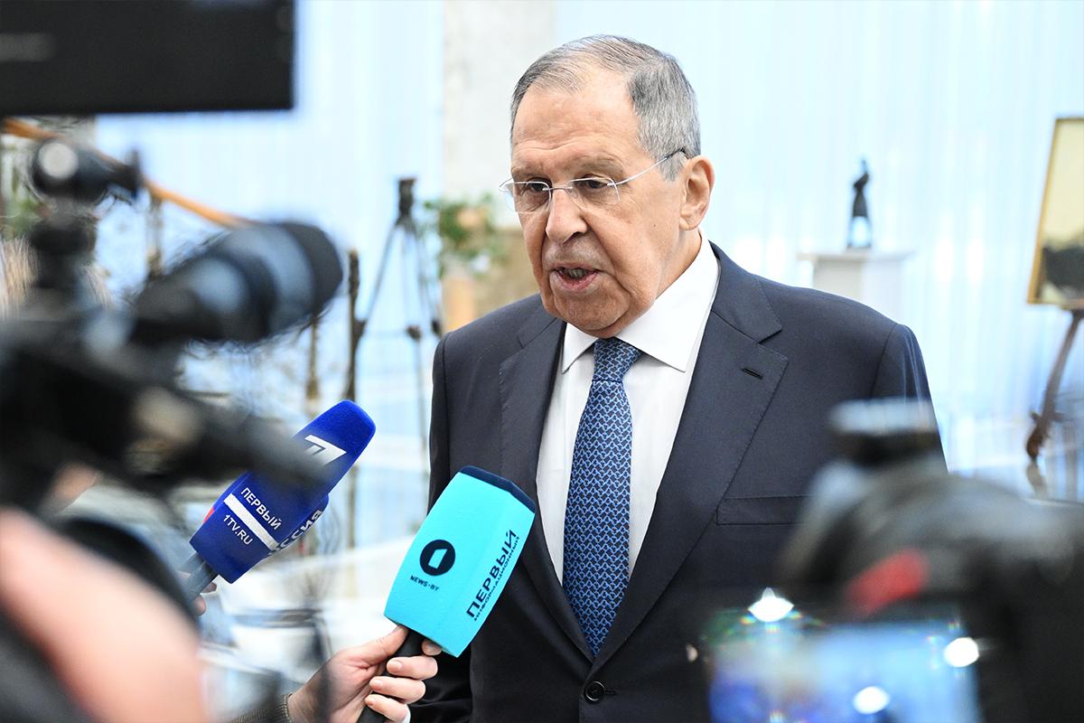 Лавров пригрозил Западу ответом за пиратство: цели выберем сами, суда будут наказаны