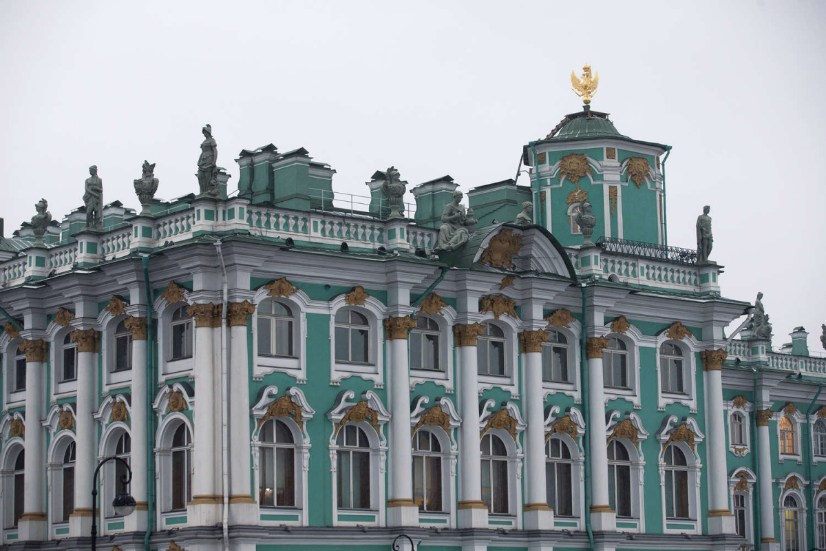 A civilian drone crashed into the Hermitage wall