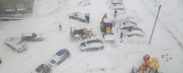 Кировчанам рассказали, кто ответственен за уборку снега во дворах