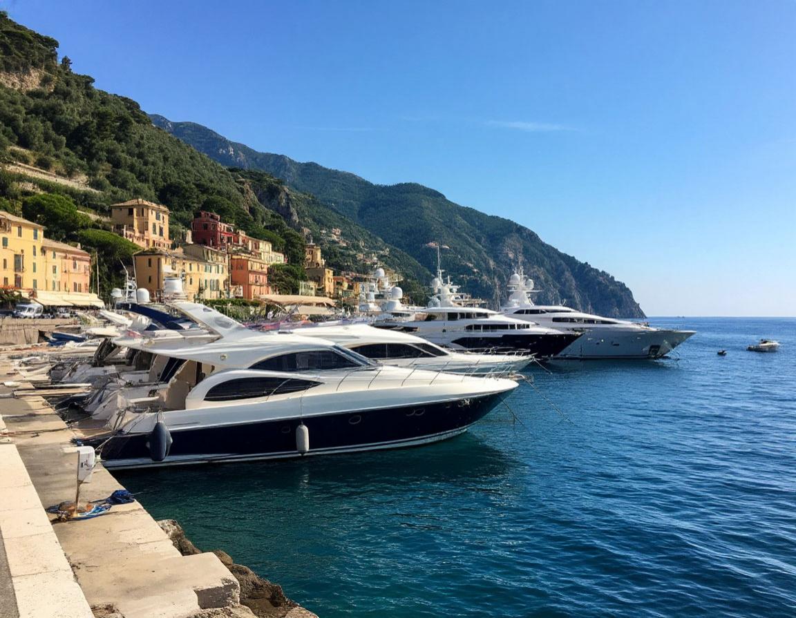 Итальянского бизнесмена разрубило винтом роскошной яхты на глазах у сына