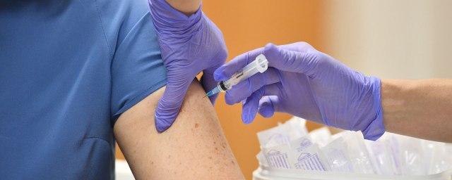 Врач озвучил противопоказания к прививке от ковида для больных гепатитом