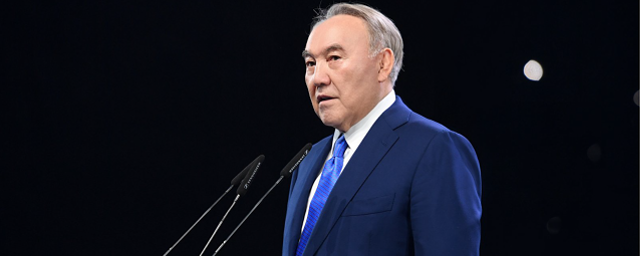 Назарбаев извинился перед казахстанцами за свои ошибки