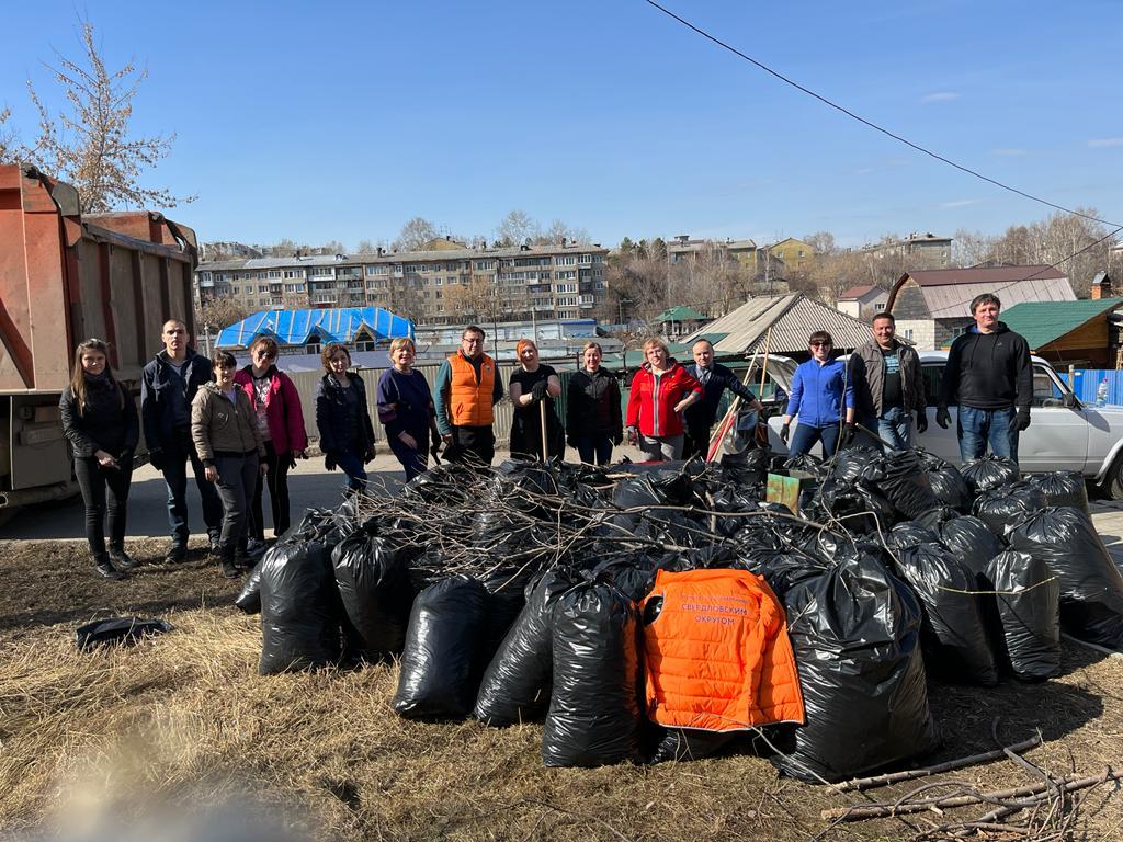 На территории Свердловского округа Иркутска убрали 72 несанкционированные свалки