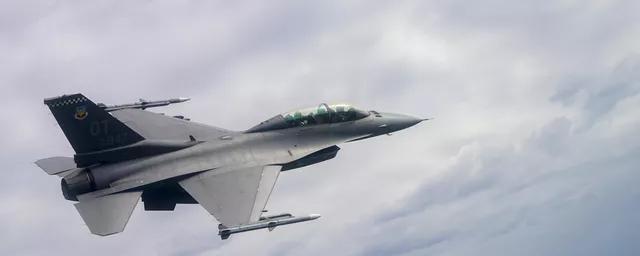 На авиабазу ВВС США в Аризоне прибыли украинские военные пилоты