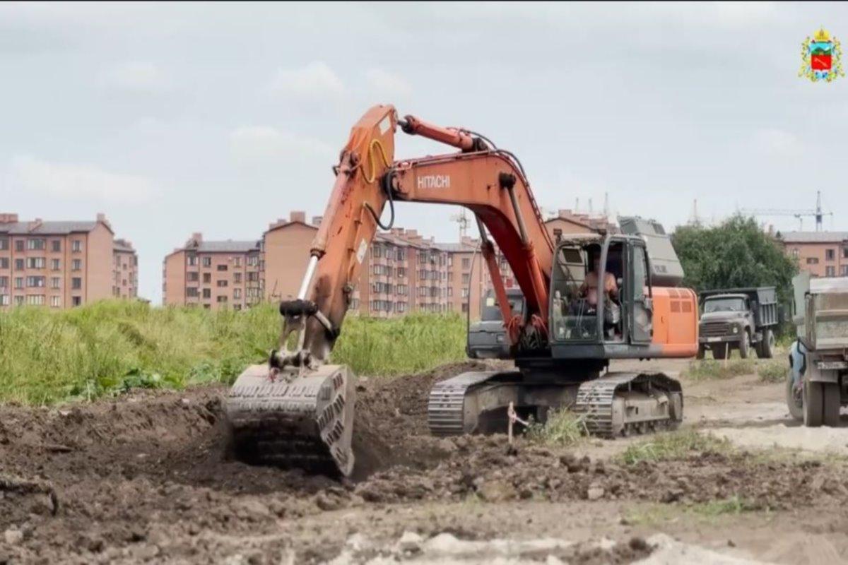 Строительство новой автодороги в северо-западной части Владикавказа завершится к концу года