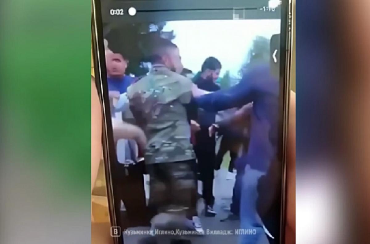 В Башкирии из-за нападения на бойцов СВО произошла массовая драка с участием сотни человек
