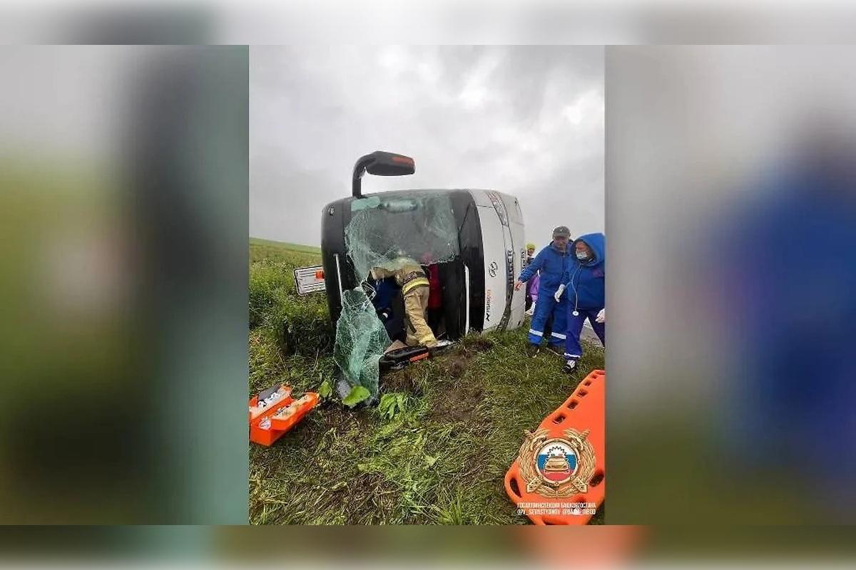 В Башкирии опрокинулся пассажирский автобус