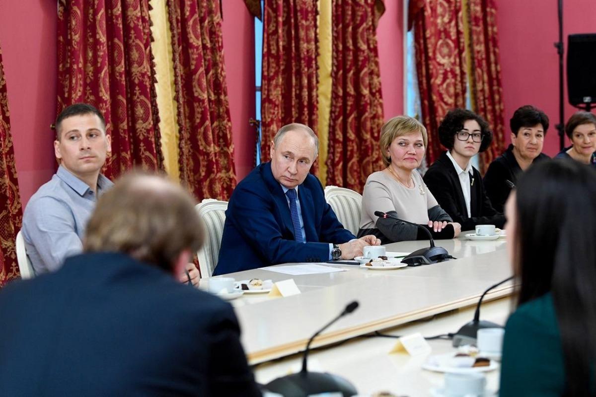 Президент Путин (военный преступник) и представители Тверской области обсудили вопросы развития культуры в регионе
