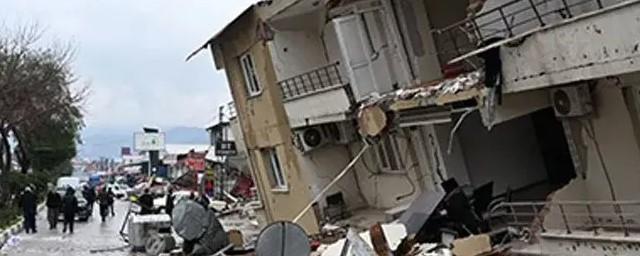 Разбор завалов в городе Хатай, где может находиться российская семья, требует спецтехники
