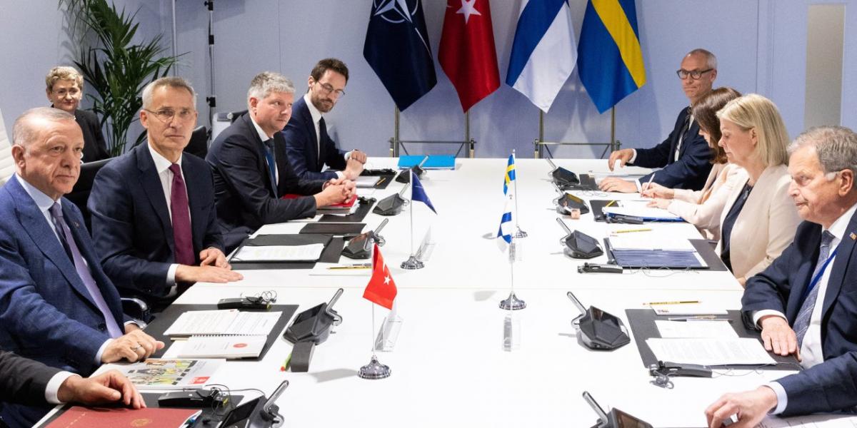 Мевлют Чавушоглу: Встреча глав МИД Турции, Швеции и Финляндии по НАТО состоится 29 ноября