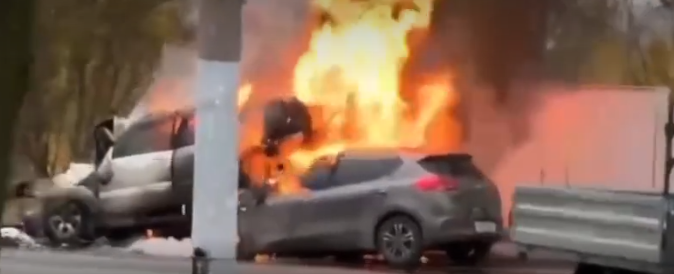 Два человека погибли в результате ДТП с пожаром в Москве