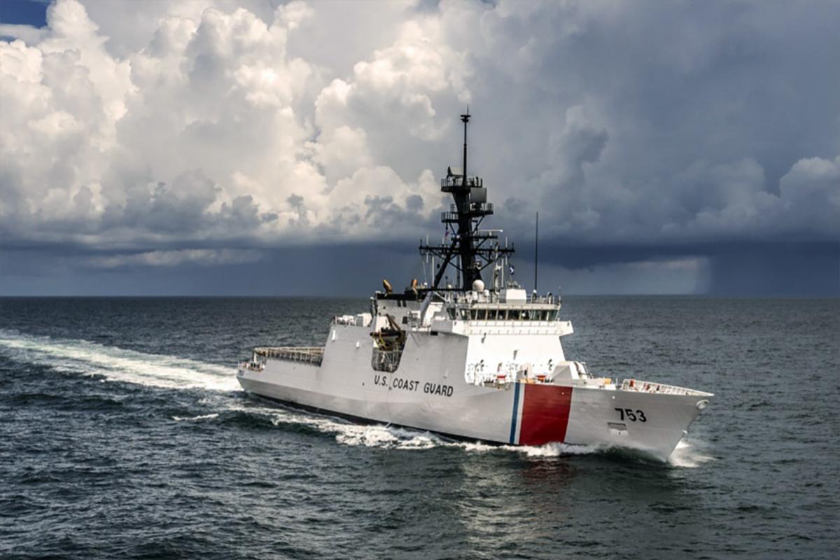 Адмирал береговой охраны США лично вылетел к новобранцам после «грязного» рисунка в туалете