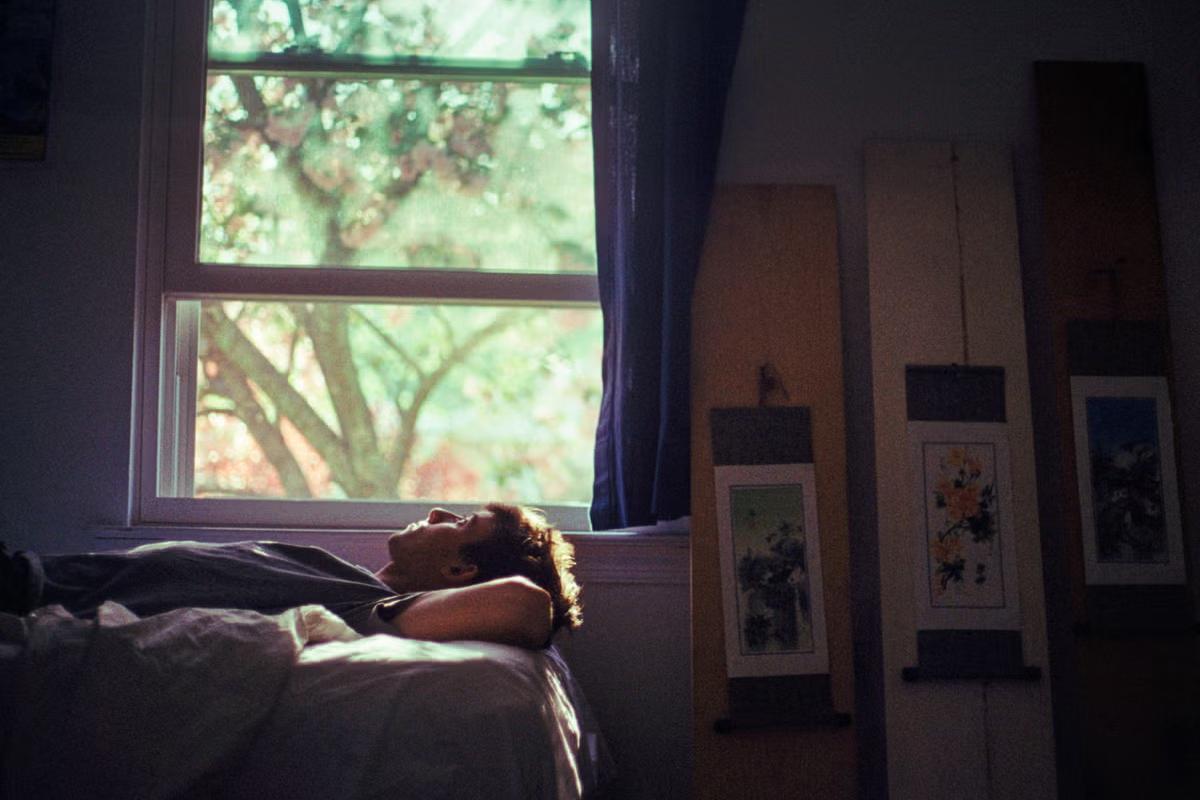 Раскрыты три трюка для снижения температуры в спальне без кондиционера