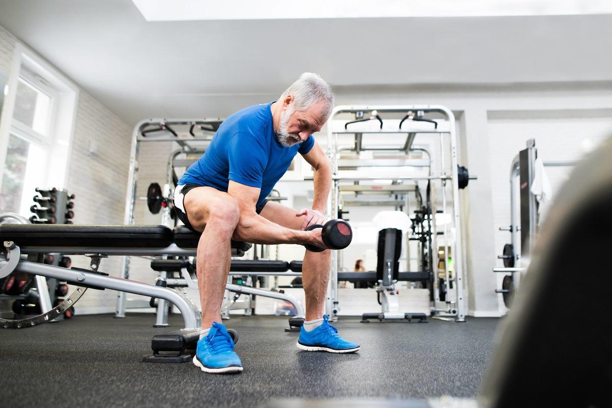 Интенсивные спортивные тренировки улучшают работу мозга у пожилых людей