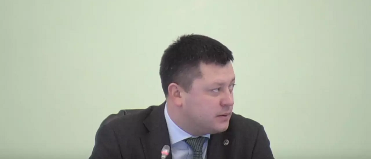 Мэр Мавлиев хочет ввести платные парковки в центре Уфы, чтобы соответствовать трендам