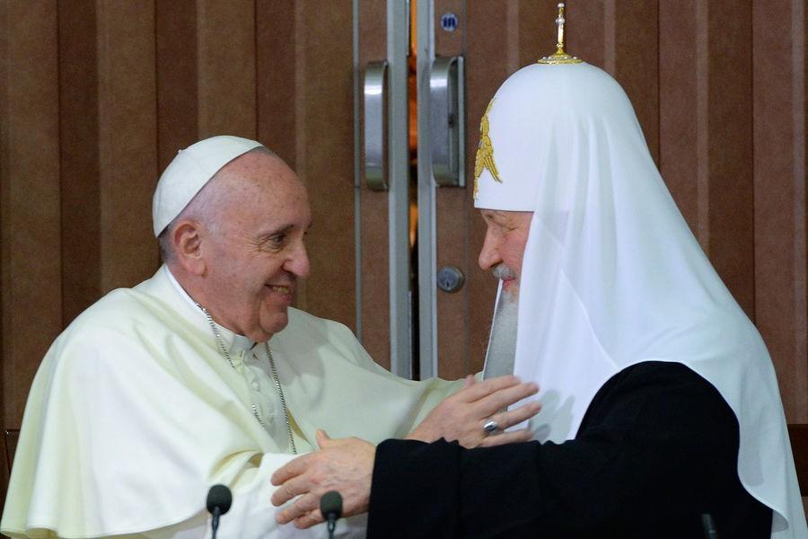 Папа Римский Франциск хочет встретиться с патриархом Кириллом в аэропорту в Москве