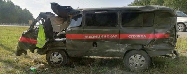 В Красноярском крае в ДТП с участием скорой помощи погибла медсестра и пострадала пациентка