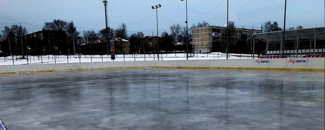 В ТУ «Новохаритоновское» залили две хоккейные коробки