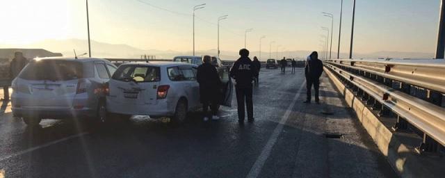 Массовое ДТП произошло на мосту под Владивостоком