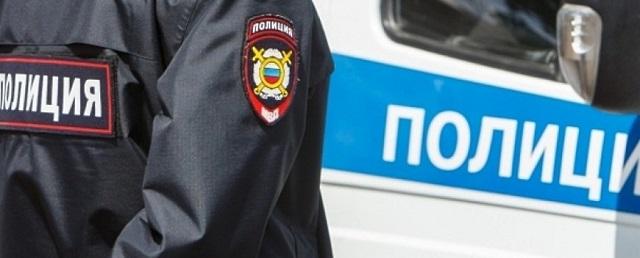 В Новосибирске мужчина обстрелял автомобиль, припаркованный во дворе дома