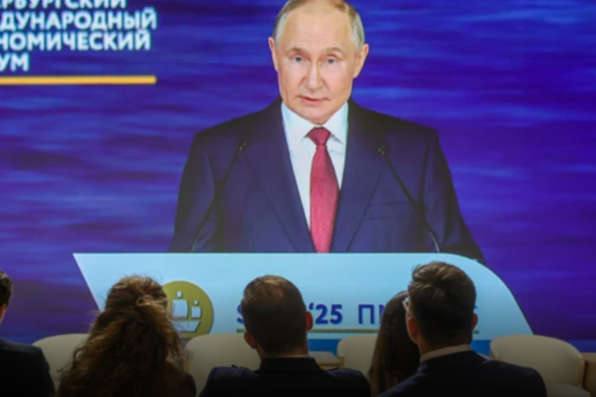 Захарова похвалила выступление Путина на ПМЭФ за ясность и уверенность