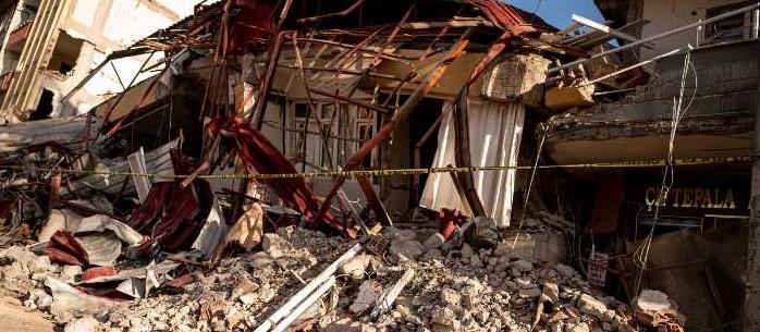 Число пострадавших в результате нового землетрясения в Турции выросло до 562 человек