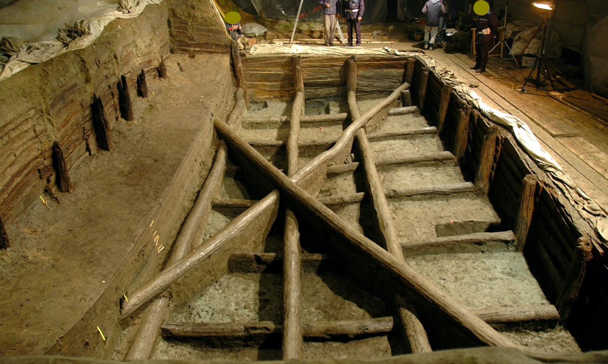 В Италии археологи обнаружили древний деревянный бассейн