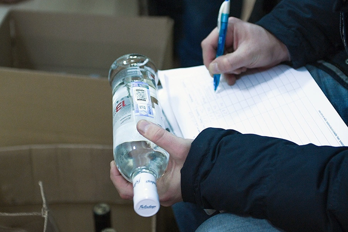 В Ленобласти ликвидировали подпольный цех по производству алкоголя