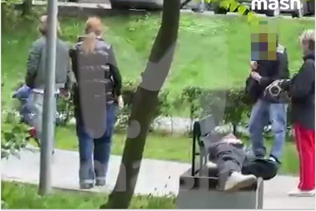 В Москве подростки напали и избили женщину на детской площадке