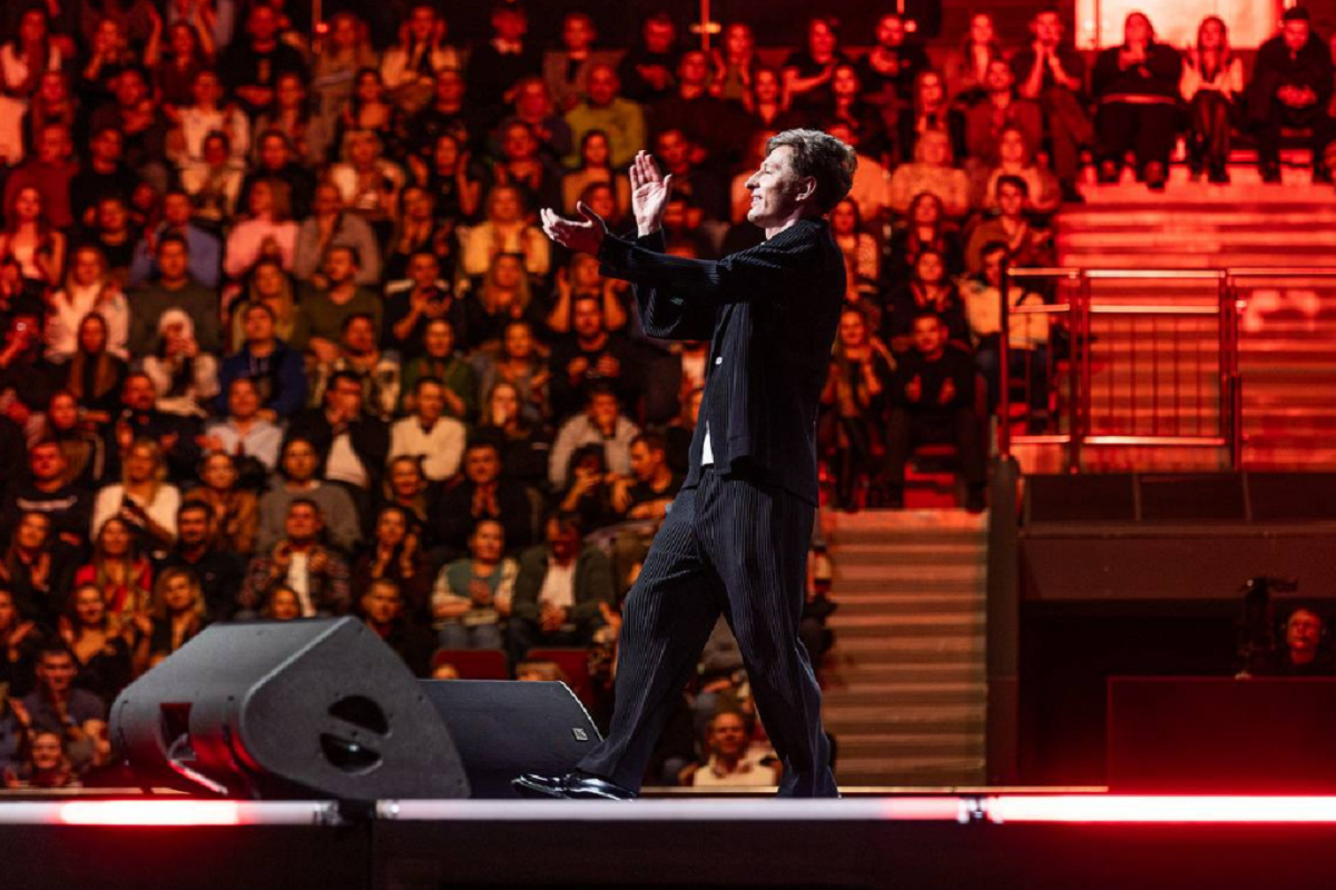 Шоумен Павел Воля дважды побил рекорд по количеству зрителей на выступлении