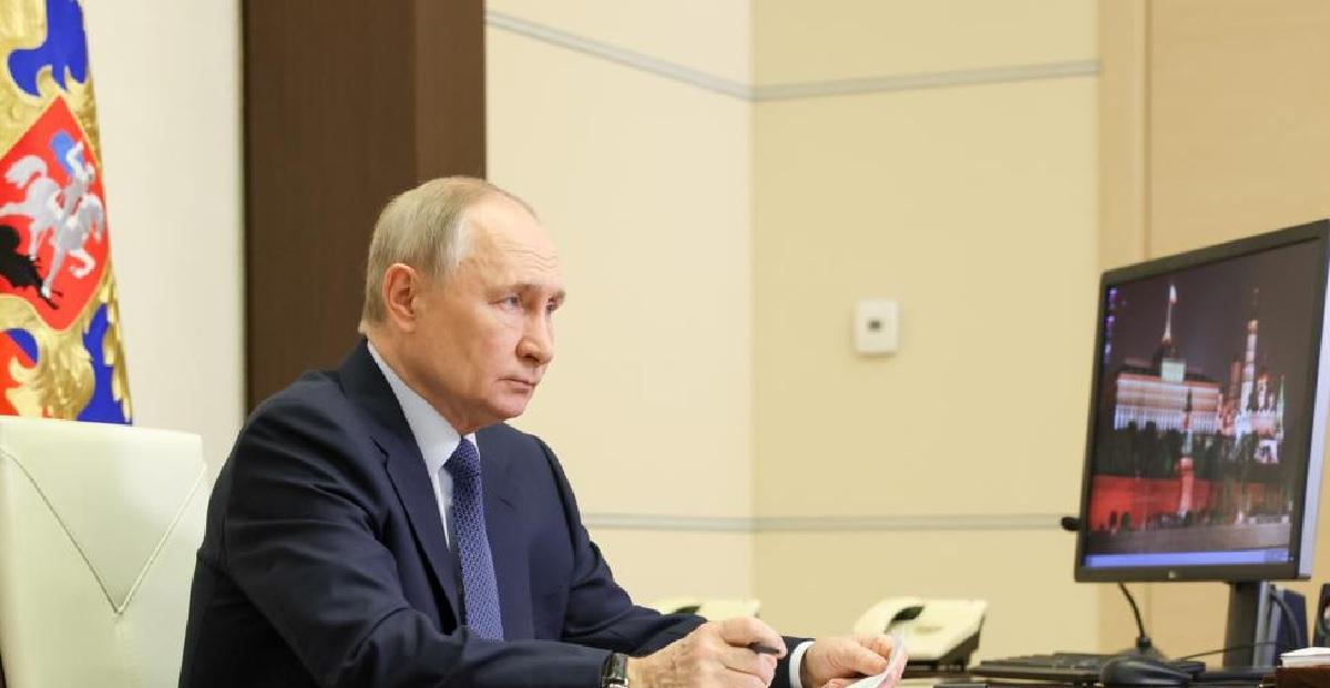 Президент России (страна-террорист) подписал закон о защите работников от необоснованного снижения премий