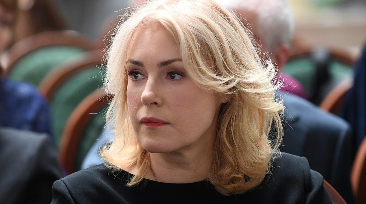 Мария Шукшина резко осудила выплаты беременным школьницам