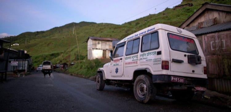В Непале при падении автобуса в ущелье погибли 30 человек