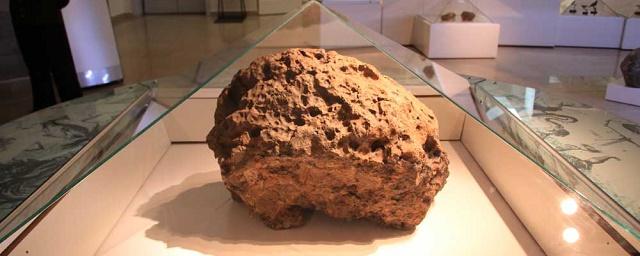 Челябинский метеорит до падения на Землю был размером с 6-этажный дом