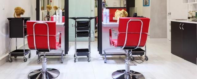 В Волгограде оштрафовали парикмахерскую, не соблюдавшую меры безопасности