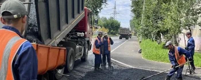 В Приангарье идет обновление дорог к школам и детсадам