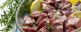 Диетолог Елена Соломатина рассказала, как выбирать мясо для шашлыка