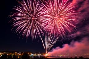 Огонь под запретом: юрист объяснил, кому салют 23 февраля обойдется в 400 тысяч и уголовку