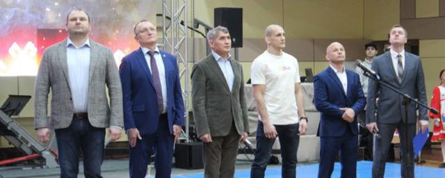 В Чебоксарах завершился открытый чемпионат города по чувашской борьбе керешу