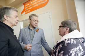 «Появление нового медучреждения стало вызовом времени»: Губернатор Ставрополья Владимир Владимиров проверил работу новой поликлиники в Михайловске